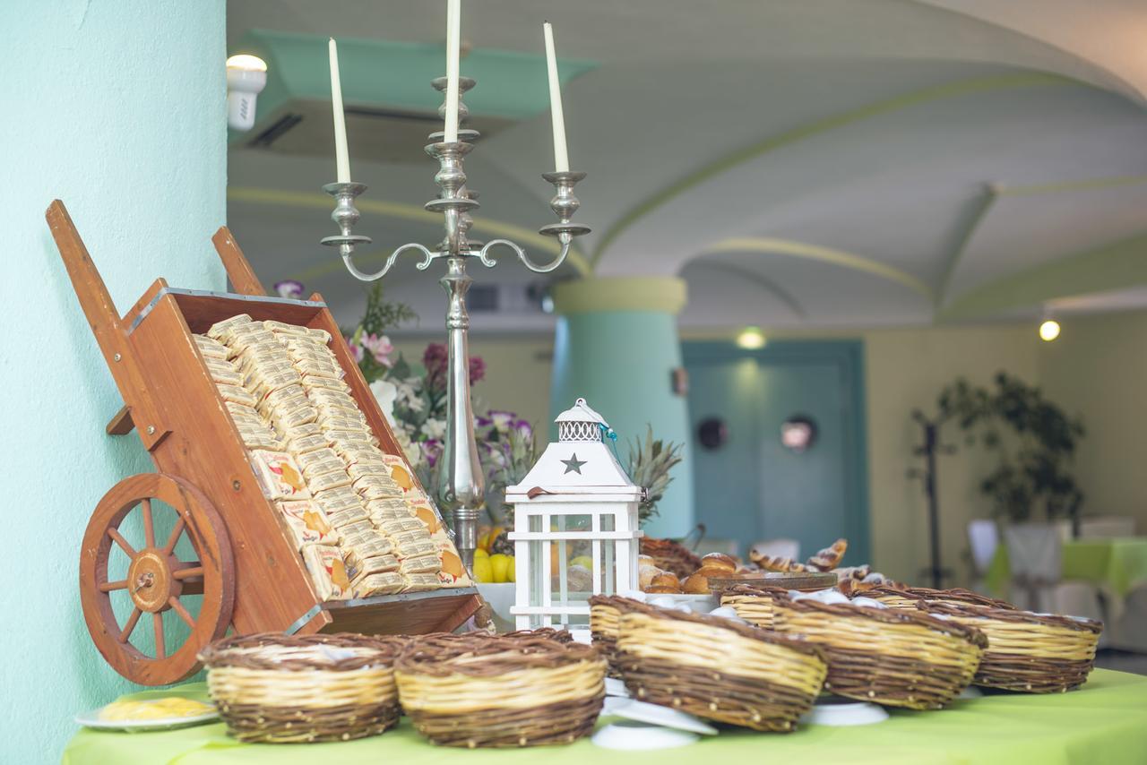 Hotel Carlo Magno Форио Экстерьер фото