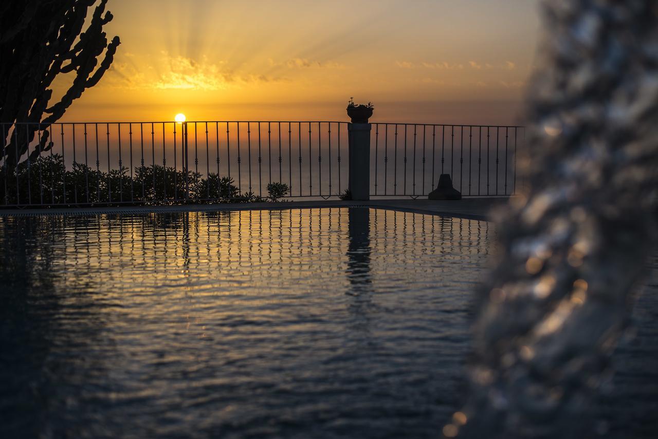 Hotel Carlo Magno Форио Экстерьер фото