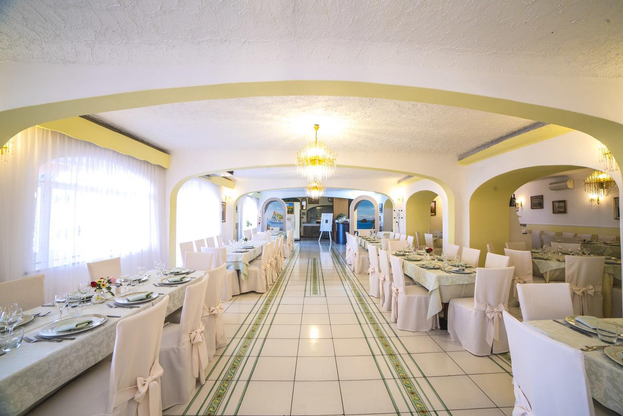 Hotel Carlo Magno Форио Экстерьер фото