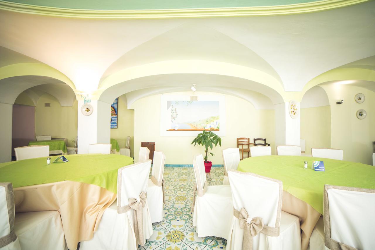 Hotel Carlo Magno Форио Экстерьер фото