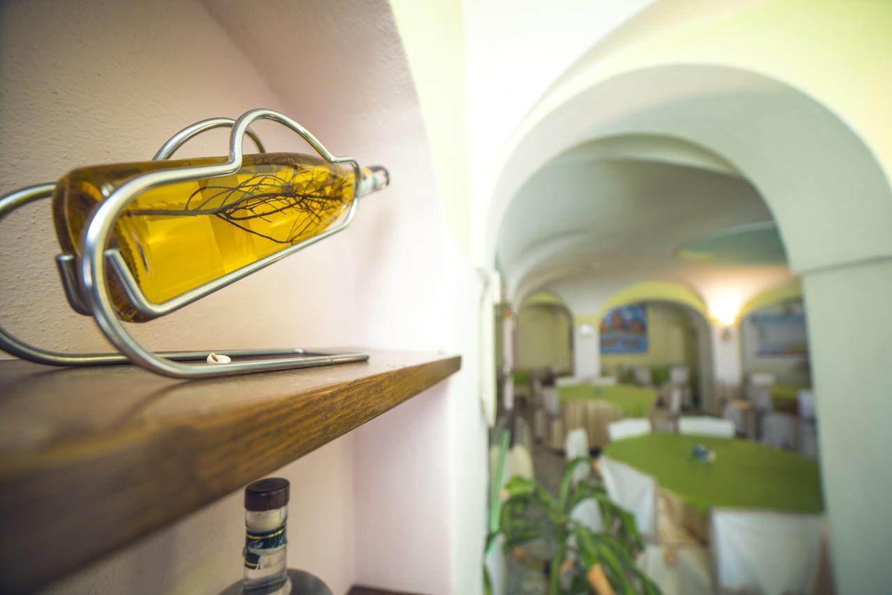 Hotel Carlo Magno Форио Экстерьер фото